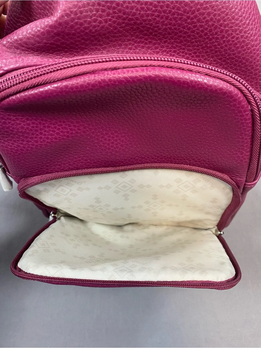 Jewell by Thirty One Mini Pebbled Backpack in Fuchsia